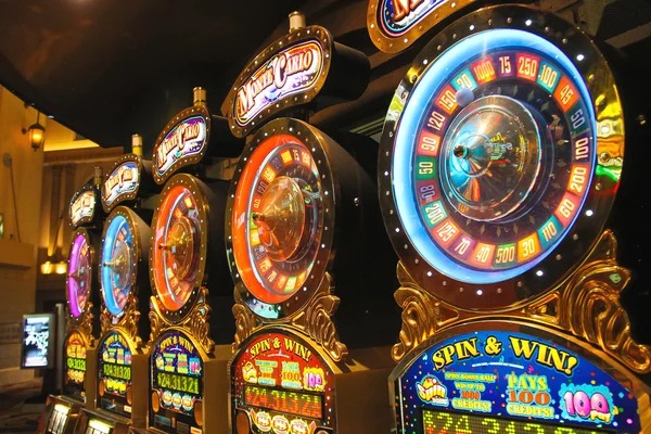 apxgp cash-out interface showing multiplier and withdrawal button on Aviator game